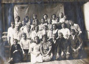 Shkola Lunacharskogo 1920.jpg
