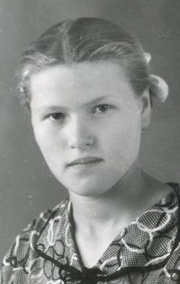 PeskovaLA 1942.jpg